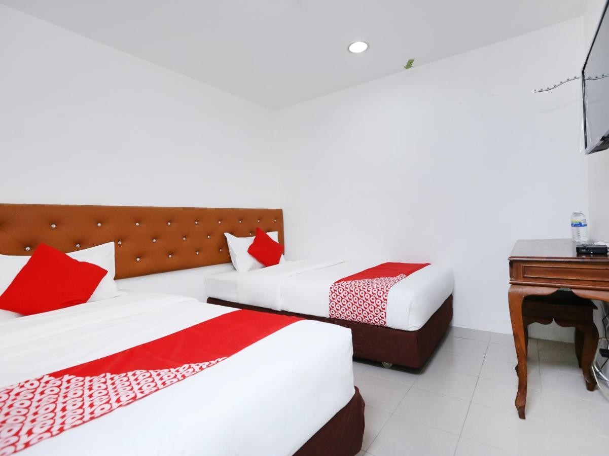 Oyo 89672 Eg Hotel Jj Johor Bahru Exterior foto