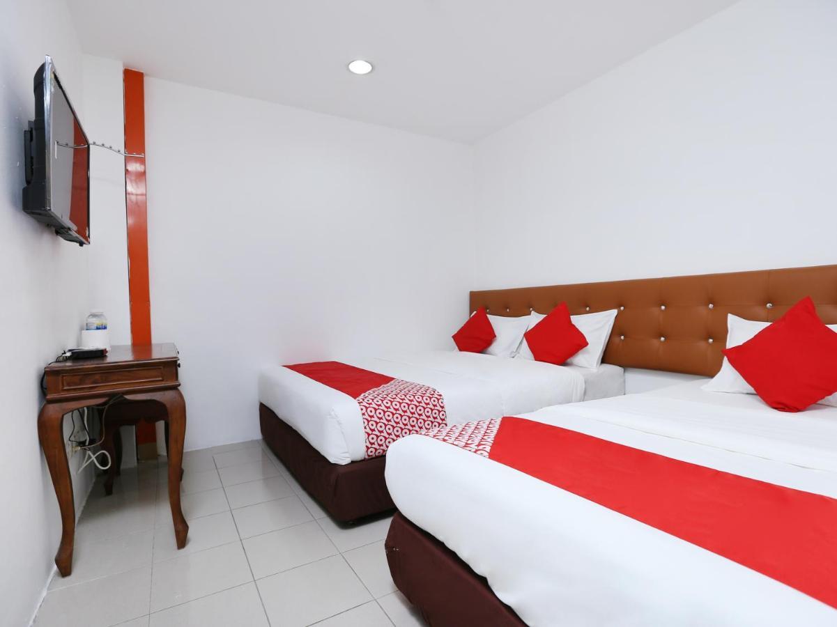 Oyo 89672 Eg Hotel Jj Johor Bahru Exterior foto